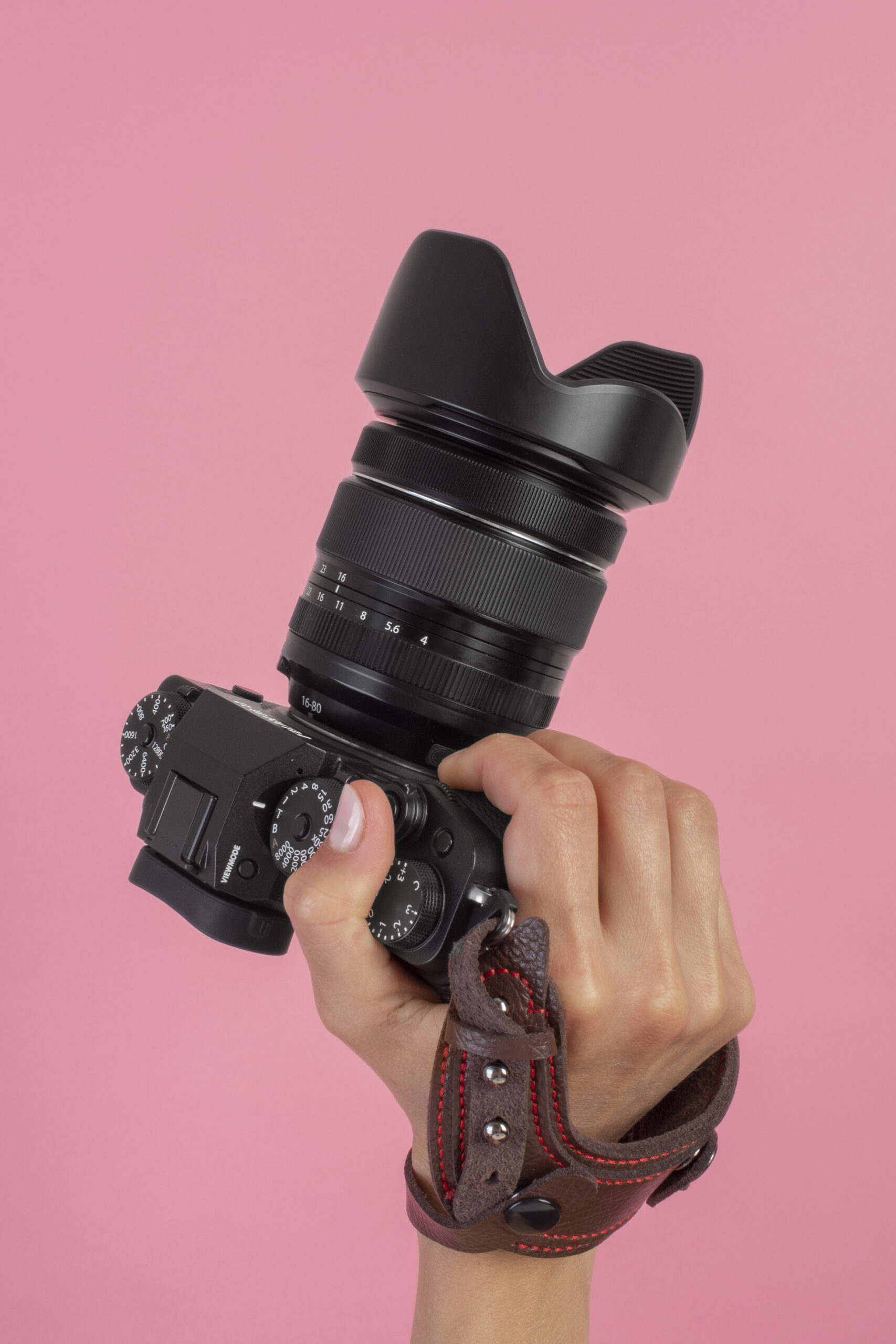 hand-holding-photo-camera